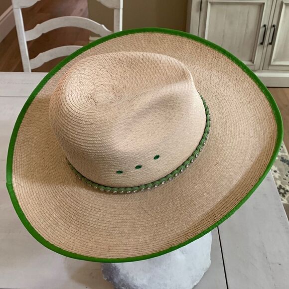 Woman’s  Straw Cowboy  Hat - Picture 2 of 9